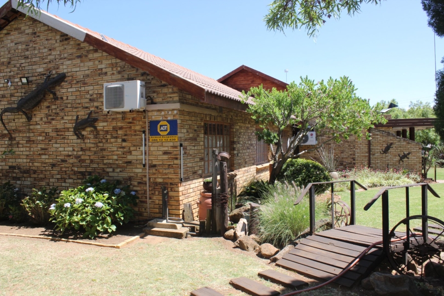 4 Bedroom Property for Sale in Deneysville Free State